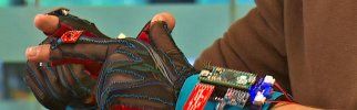 SignaLoud : les gants qui traduisent la langue des signes
